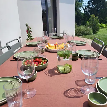5 étoiles, 9p, 4ch, Piscine Chauffée D'avril à Octobre Inclus 'casa Familia' Villa Vallon-Pont-dʼArc